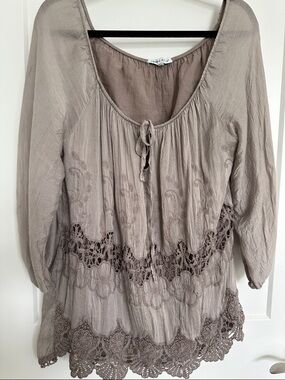 Paris Tempo Pretty Crochet-Trim Tunic